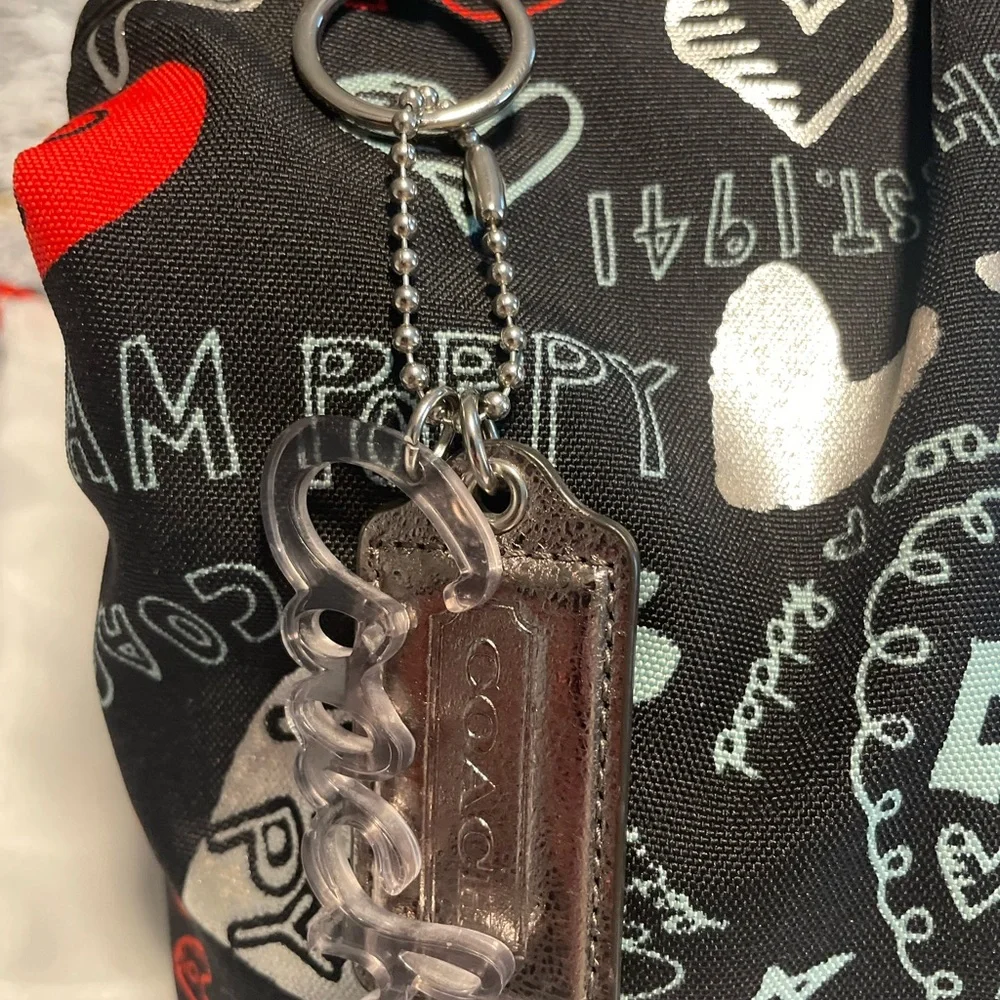 Coach Poppy C Glam Graffiti Hearts Shoulder Bag EUC - Picture 6 of 9